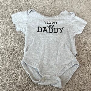 🍼Adorable Gray Bodysuit - I Love My Daddy🍼